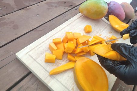 Balestrate, torna la grande festa del mango: degustazioni e chef stellati per raccontare il tropicale in cucina